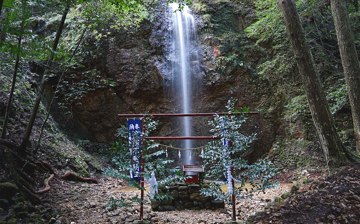 湯谷の荒澤不動滝